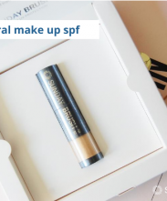 Blogfoto Sunday Brush - Mineral make up spf